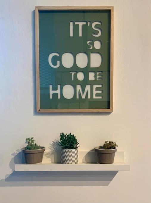 Lovely Studio Flat In Bocconi Milan Bagian luar foto