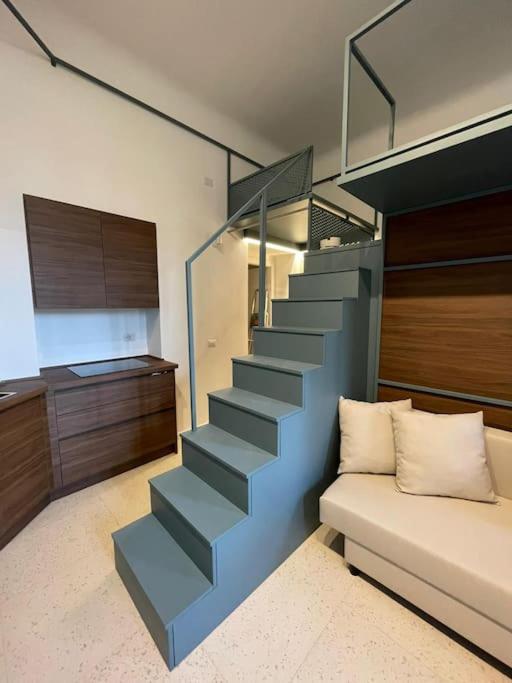 Lovely Studio Flat In Bocconi Milan Bagian luar foto